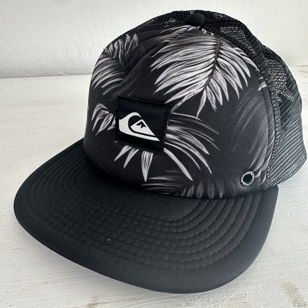 Quiksilver Trucker Hat Mens OSFM Palm Leaf Black White Snapback Mesh Surf